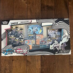 Pokemon Scarlet & Violet Black Bolt White Flare Set